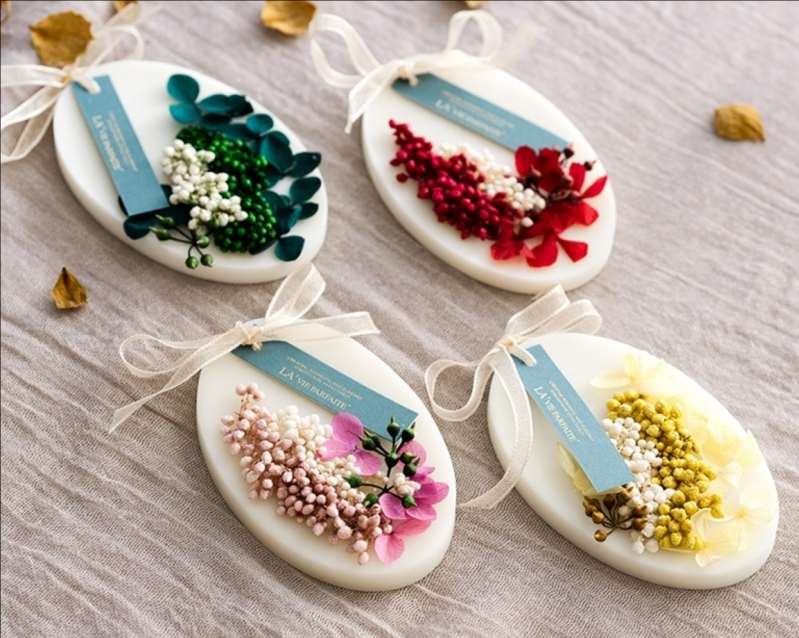 Preserved Dried Flower Oval Scented Wax Tablet Hanger | Natural Plant Essential Oil Wardrobe Drawer Fragrance Sachet Alternative Gift